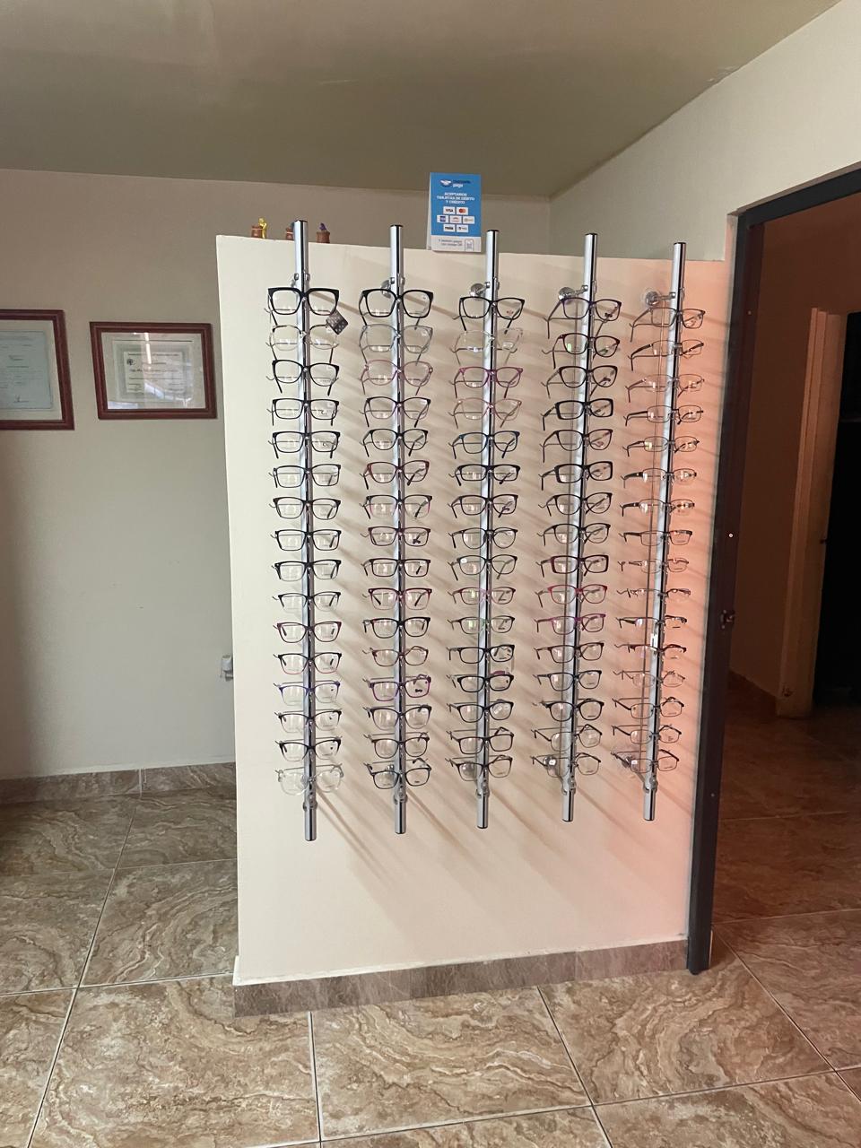 Muro con lentes